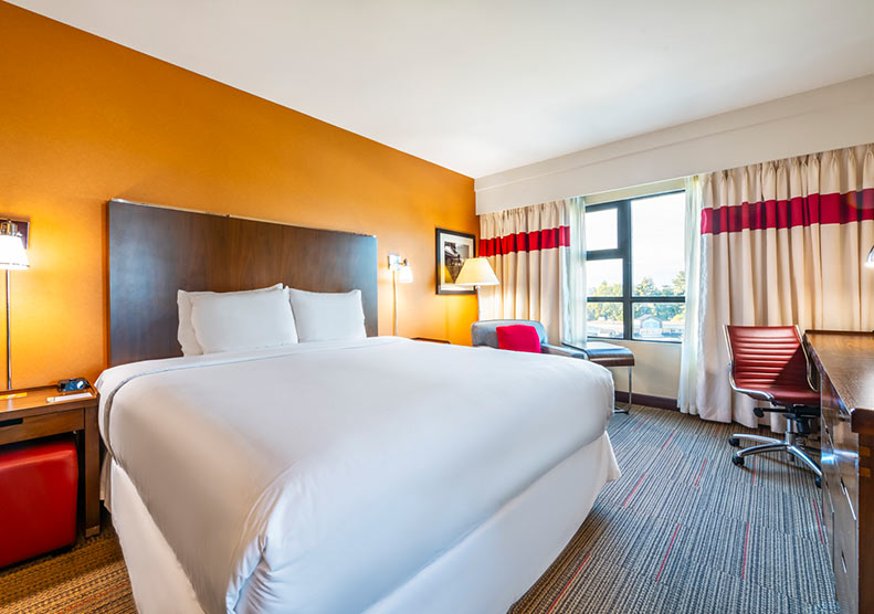 Accessible King — Grand Park Vancouver Airport Hotel