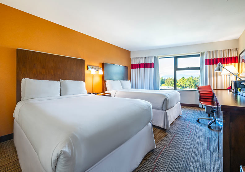 Traditional Room with Two Double Beds — Grand Park Vancouver Airport Hotel